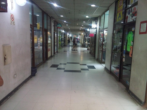 Imagen 5 de 10 de Local Frente A Estacion Galeria Cosmos A Mts De Cuzco