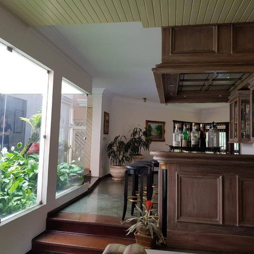 Imagem 12 de 26 de Casa Espetacular Com Quadra, Piscina E Muito Verde, Terreno De 1121 M² ! - Ca1024