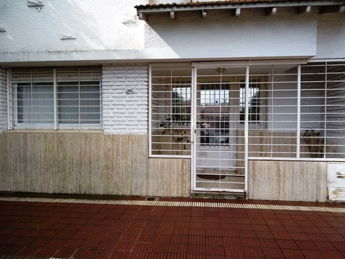 Amplio Ph Sin Expensas En Muy Buena Zona