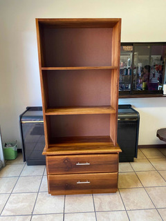 Venta de libreros de madera usados