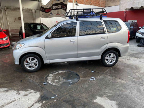 Imagen 2 de 10 de Toyota Avanza 2009 5p Hi 5vel
