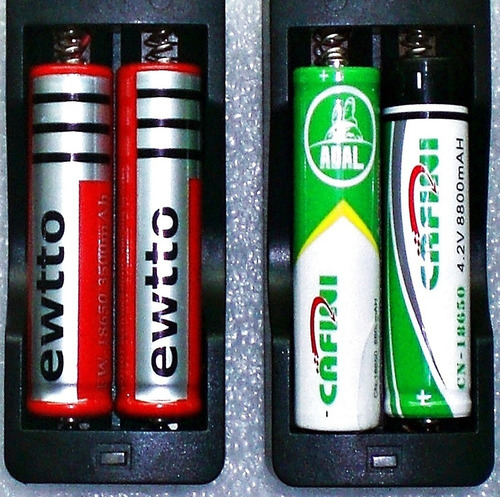 Imagen 2 de 6 de Cargador Doble Carga Rapida Para Pila Bateria 18650 Li-ion
