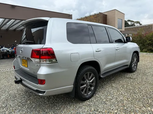 Toyota Land Cruiser 4.5 Imperial Fl Lc200 Diésel