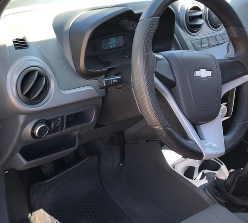 Imagem 10 de 15 de Chevrolet Montana Ls 1.4 8v Econoflex 2013 = Fiat,volkswagen