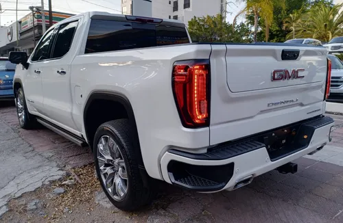GMC Sierra 6.2 V8 Denali