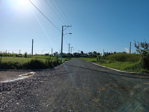Imagen 11 de 14 de Vendo Solares Comercial O Residencial De 135 A 300 Metros M2 Ubicado En Plena Avenida A La Venta En Complejo Cerrado En Santo Domingo Norte Próximo A La Estación Del Metro Mamá Tingo, A La Sirena Y Lo