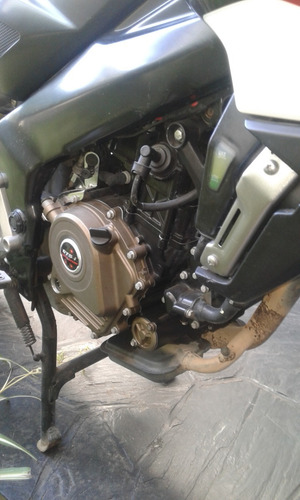 Moto Rouser 200