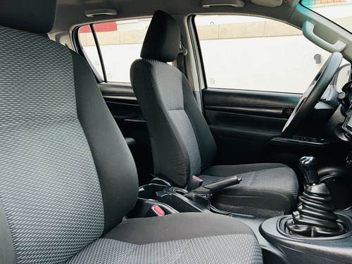 Toyota Hilux 2.7 Cabina Doble Mt