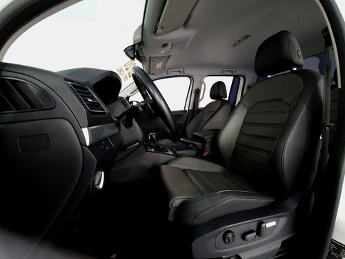 Imagem 12 de 14 de Volkswagen Amarok 3.0 Cd 4x4 Tdi Highline (aut)