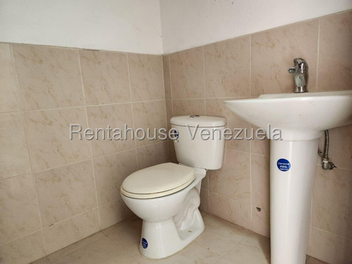 Encantador Apartamento En Venta, Que Ofrece Una Vista Espectacular Que Te Dejará Sin Aliento,perfecto Para Disfrutar De Momentos Inolvidables Con Tu Familia, Ubi. En Cabudare, Codigo Flexmls 25-20219