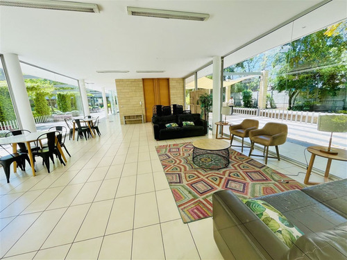 En Condominio: Colegio Manquehue / Sport Francés