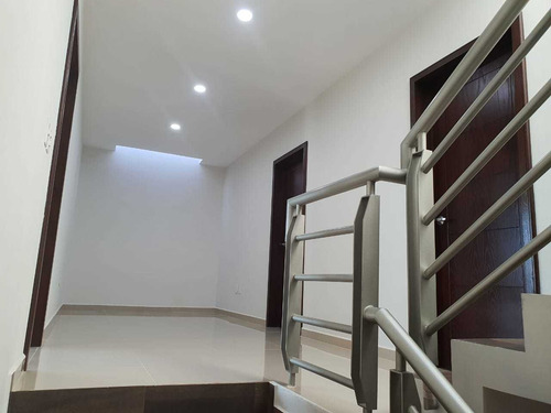 Imagen 10 de 19 de Casa 58 Coto Acanthia En Solares