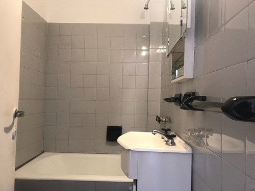Imagen 6 de 6 de Hermoso Depto De 2 Ambientes Con Amplio Balcón Super Luminoso Y Con Vista Abierta En Piso Alto!