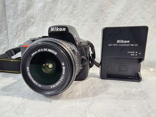Camara Reflex Nikon D5500 Dslr Funcionando Perfecto (Usado)