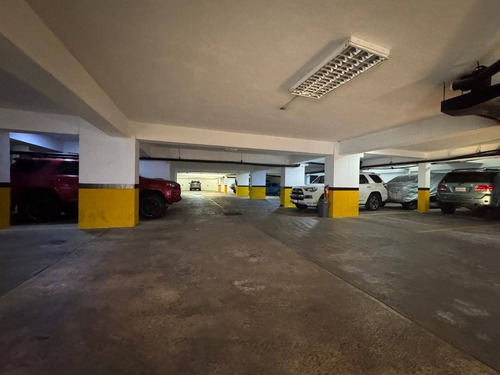 Venta De Apartamento, Altos De Guataparo, Edificio La Defense Cod 271147