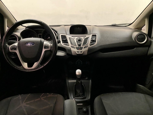 Imagen 8 de 17 de Ford Fiesta 1.6 Titanium Kd 5p 2013