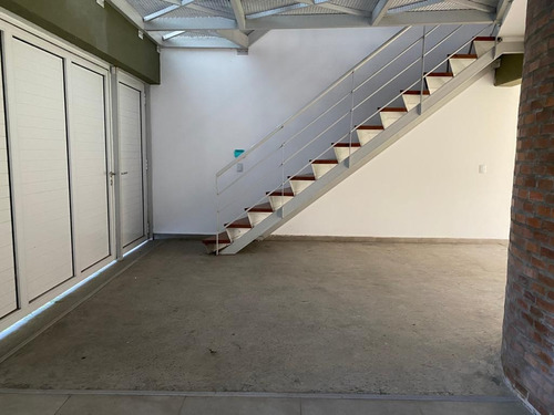 Casa 3 Dormitorios Con Cochera - Fisherton