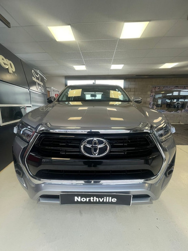 Imagen 19 de 19 de Toyota Hilux Dc 4x4 Srv At6 2.8tdi Gs