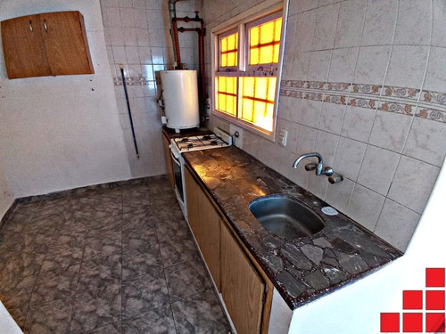 Imagen 5 de 12 de Ph De 2 Ambientes En El Barrio Nueva Pompeya