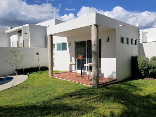 Imagen 2 de 14 de Se Vende Casa En Cumbres Del Lago Con Alberca Propia, Gran T