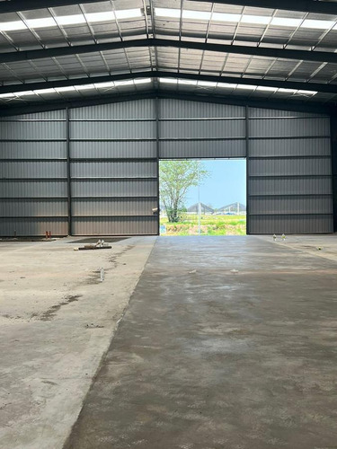 Imagen 5 de 8 de Alquilo Nave Industrial En Polo 52.