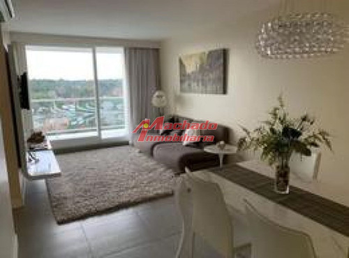 Imagen 2 de 10 de Venta De Apartamento 2 Dormitorios Punta Del Este