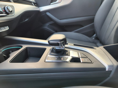 Audi A4 S Tronic Select