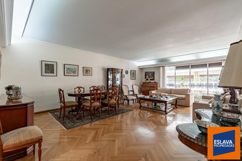 Departamento 4 Ambientes Con Dependencia Al Frente - Recoleta