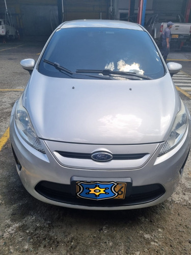 Ford Fiesta 1.6 Hatchback Mecánica