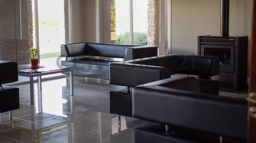 Imagen 10 de 20 de Casa En Venta De 3 Dormitorios Con Cochera En Campos De Roca Ii