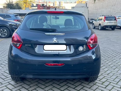 Imagen 7 de 8 de Peugeot 208, Diesel (su Dueña)