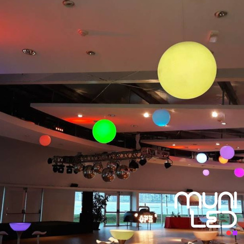Alquiler Para Fiestas- Living Led- Hierro Y Madera- Puff Led