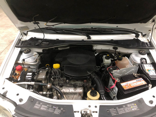 Renault Logan 1.6 Expression Hi-power 4p