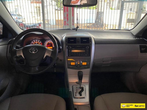 Toyota Corolla Automático