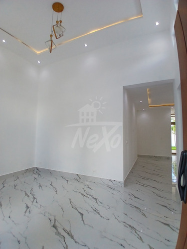 Venta Casa De Un Nivel En Exclusivo Residencial Santiago (hfc-227)