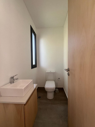 Casa En Venta En Barrio Privado Liceo Country 1