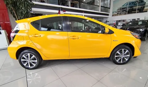 Toyota Prius 2021
