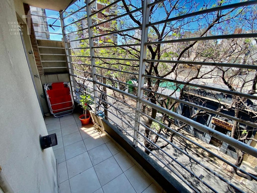 Venta-departamento - 2 Dormitorios-balcón-semipiso- Macrocentro