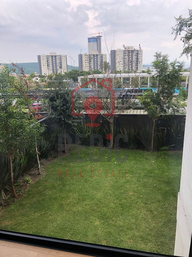 Imagen 25 de 30 de Penthgarden De 3 Hab+cto. De Servicio+jardín En Juriquilla