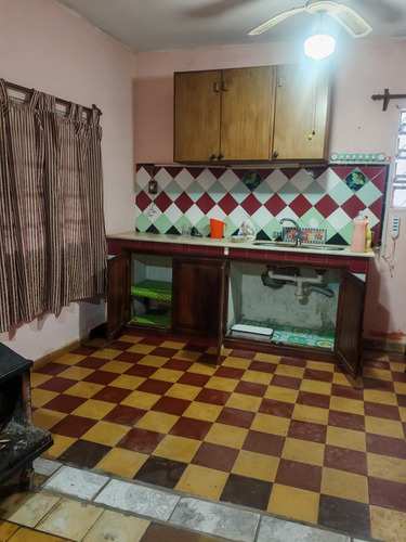 Casa A Dos Cuadras De General Flores