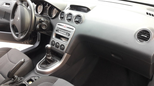Peugeot 308 Active N - Modelo 2015 - Único Dueño