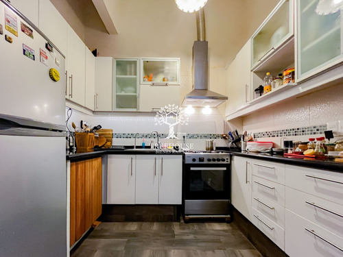 Venta De Casa 3 Dormitorios En Parque Rodo (ref: Tbr-3669)