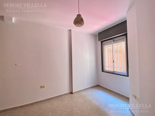 Imagen 13 de 18 de Av. Colón Casi Cañada | 2 Dormitorios | 1 Baño | Hermoso Patio!