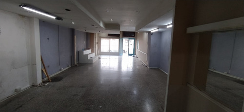Local Sobre Avenida Comercial En Alquiler Ubicado En Lanús Oeste