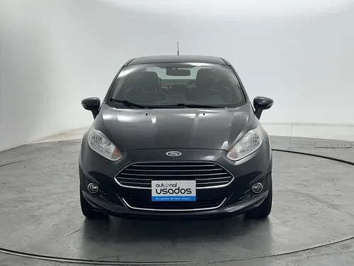 Ford Fiesta TITANIUM 1.6 AUT
