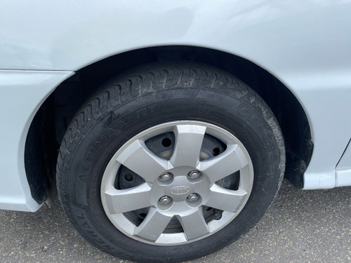 Imagen 15 de 17 de Kia Rio Stylus 1.5 Sedan