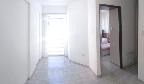Vendo Departamento Un Dormitorio Alberdi S/ Av.colon -rec Mayor