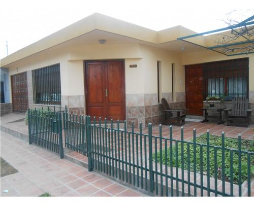 Se Vende Casa 3 Dorm. Centrica En Almafuerte