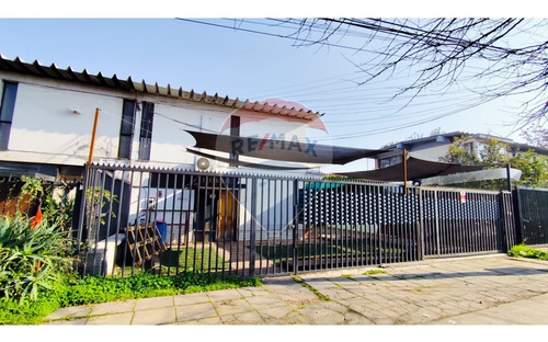 Se Vende Casa Villa Frei 4d/3b Ñuñoa