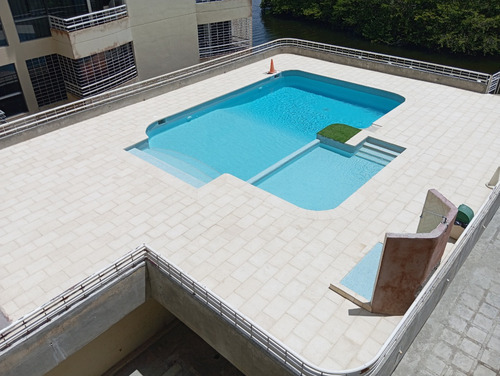 Urb. Puerto Encantado Res. Caribean Sun 2 Habitaciones 2 Baños
